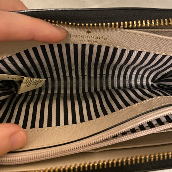 Kate Spade Wallet - Picture 5 of 9